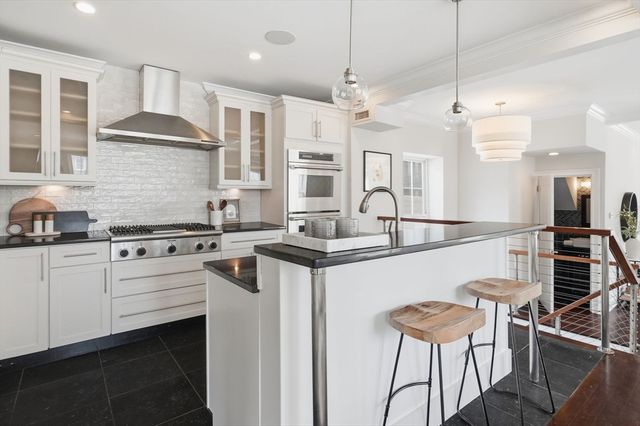 155 W 9th St. 1, Boston, MA 02127