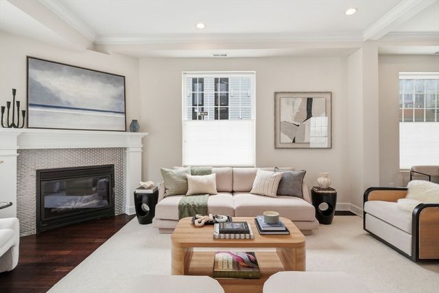 155 W 9th St. 1, Boston, MA 02127