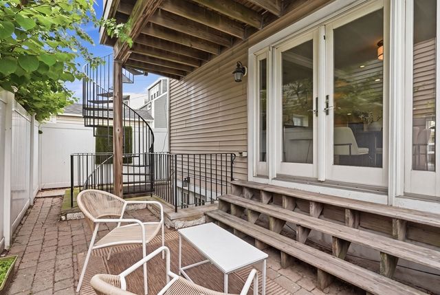 155 W 9th St. 1, Boston, MA 02127