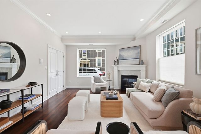 155 W 9th St. 1, Boston, MA 02127
