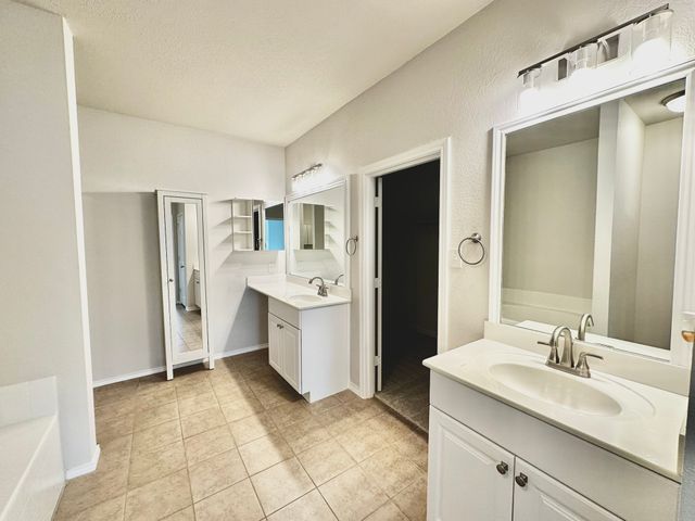 4918 Liberty Hill Trail, Sherman, TX 75092