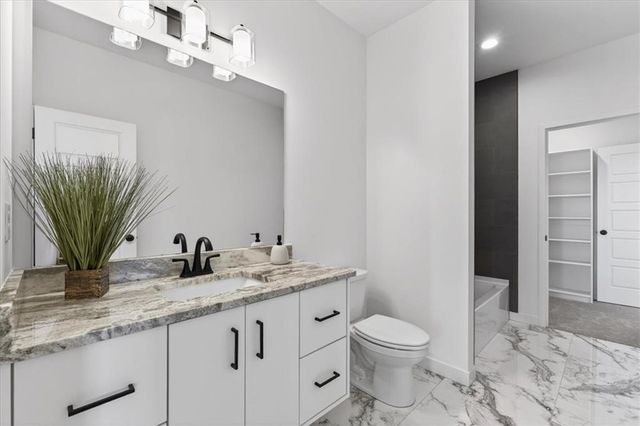 9312 Freedom Street, Lenexa, KS 66227