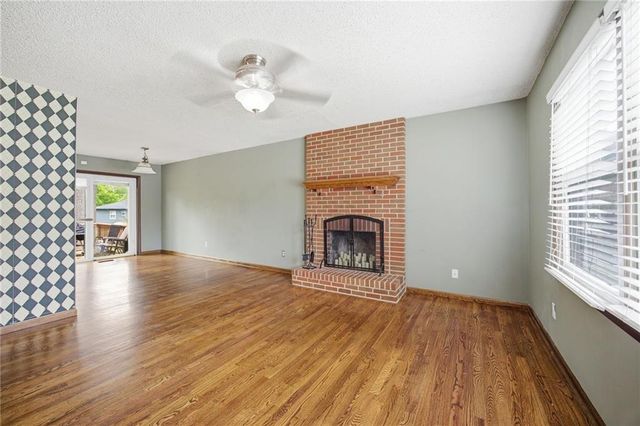 9214 Mastin Street, Overland Park, KS 66212