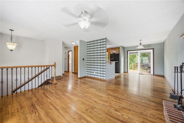 9214 Mastin Street, Overland Park, KS 66212