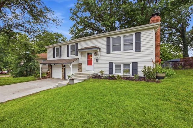 9214 Mastin Street, Overland Park, KS 66212