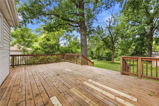 9214 Mastin Street, Overland Park, KS 66212
