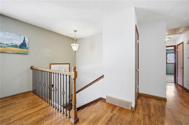 9214 Mastin Street, Overland Park, KS 66212