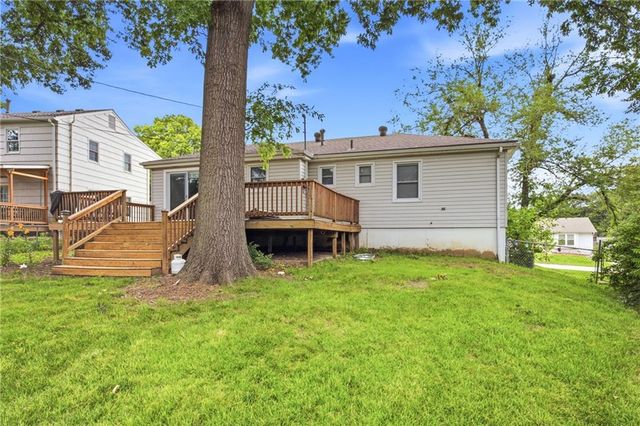 9214 Mastin Street, Overland Park, KS 66212