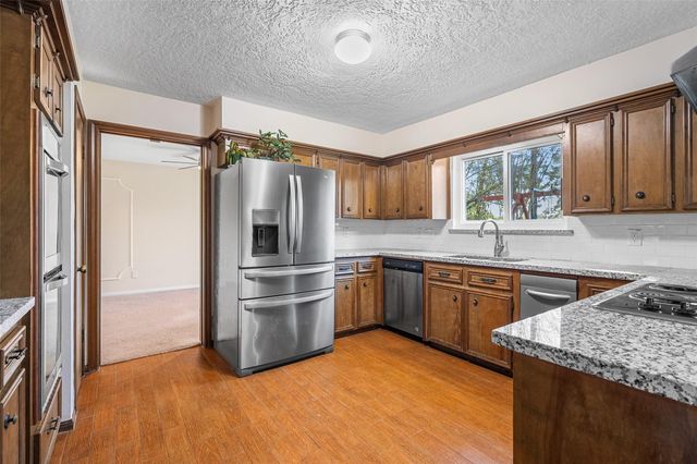 723 Shadowbrook Drive, Spring, TX 77380