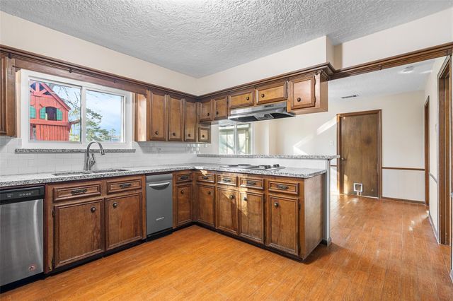 723 Shadowbrook Drive, Spring, TX 77380