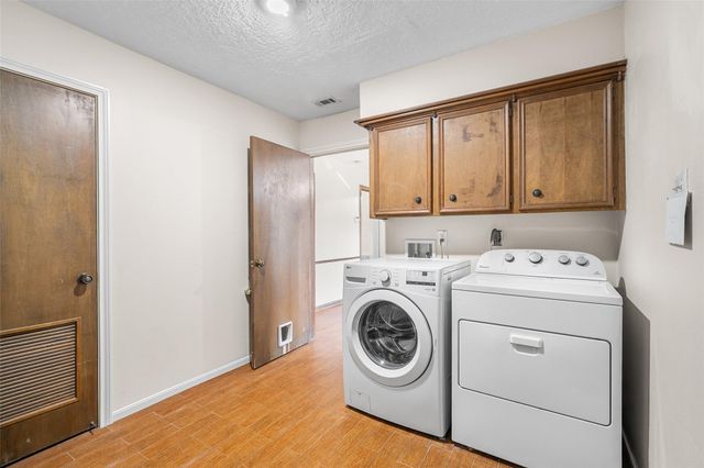 723 Shadowbrook Drive, Spring, TX 77380