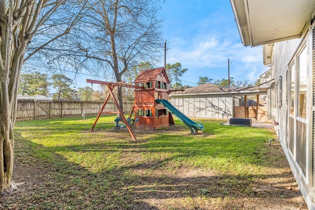 723 Shadowbrook Drive, Spring, TX 77380