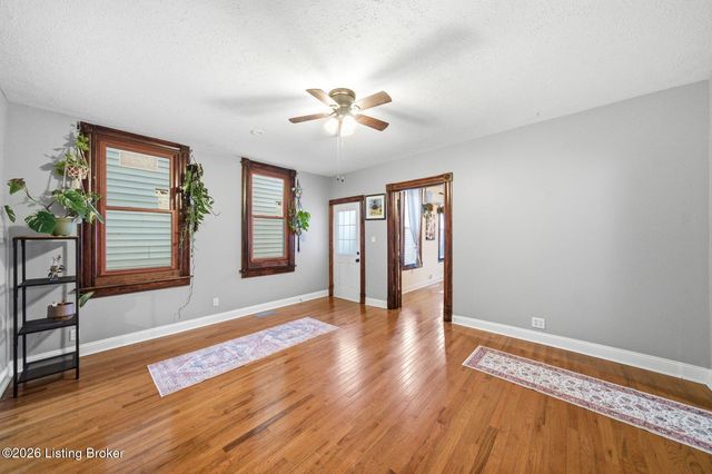 921 Mary St, Louisville, KY 40204