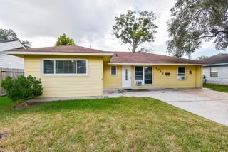 6343 Clemson Street, Houston, TX 77092