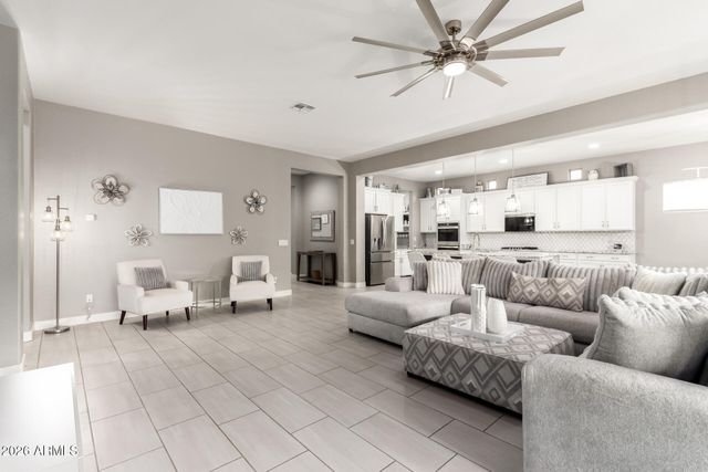 22903 E SONOQUI Boulevard, Queen Creek, AZ 85142