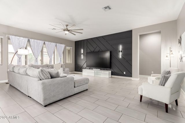 22903 E SONOQUI Boulevard, Queen Creek, AZ 85142