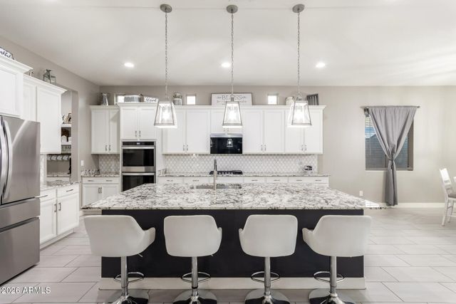 22903 E SONOQUI Boulevard, Queen Creek, AZ 85142