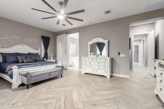 22903 E SONOQUI Boulevard, Queen Creek, AZ 85142