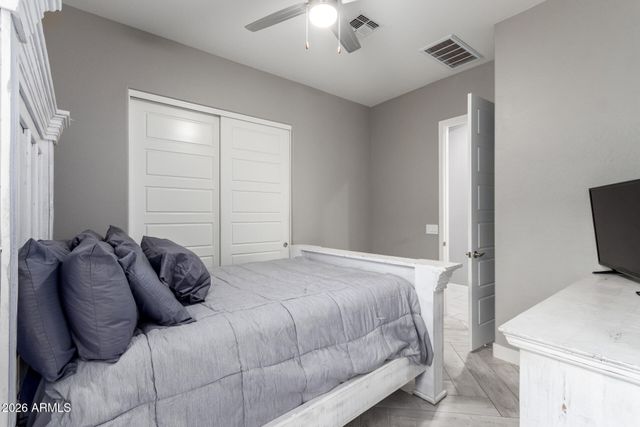 22903 E SONOQUI Boulevard, Queen Creek, AZ 85142