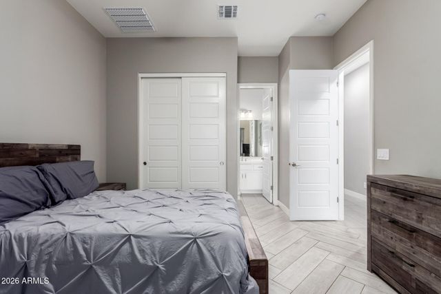 22903 E SONOQUI Boulevard, Queen Creek, AZ 85142