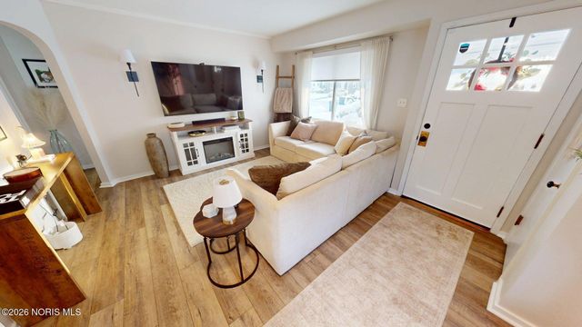 2919 Lutaway Drive, Toledo, OH 43614