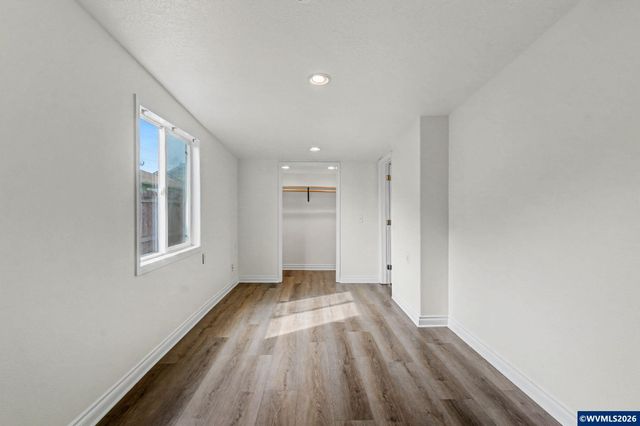 407 Jersey St, Silverton, OR 97381