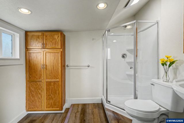 407 Jersey St, Silverton, OR 97381