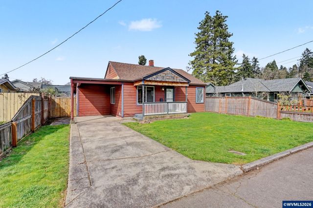 407 Jersey St, Silverton, OR 97381