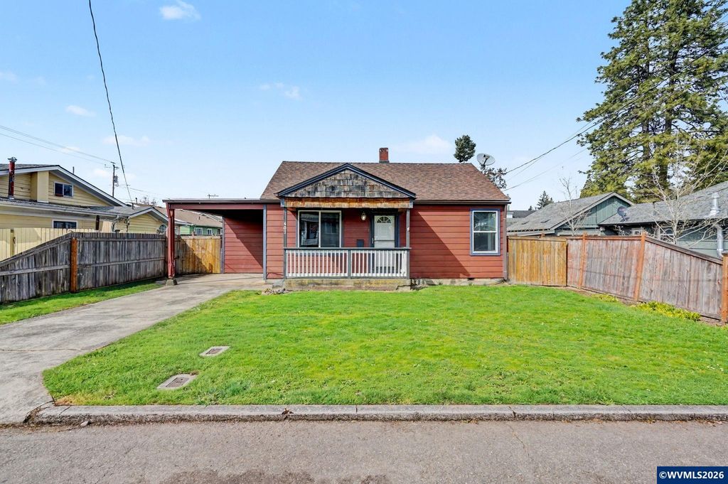 407 Jersey St, Silverton, OR 97381