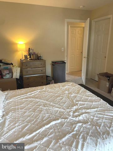 32 BATTENS CIR, Leola, PA 17540