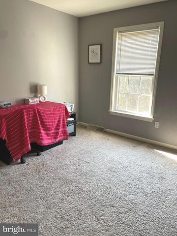 32 BATTENS CIR, Leola, PA 17540