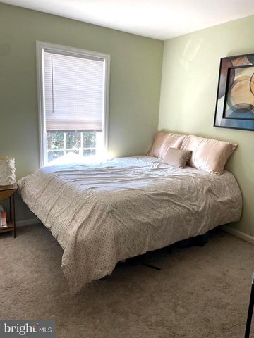 32 BATTENS CIR, Leola, PA 17540