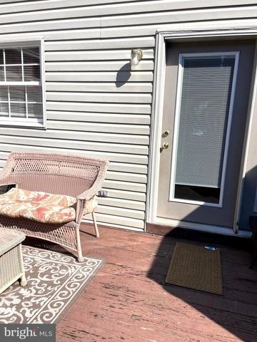 32 BATTENS CIR, Leola, PA 17540