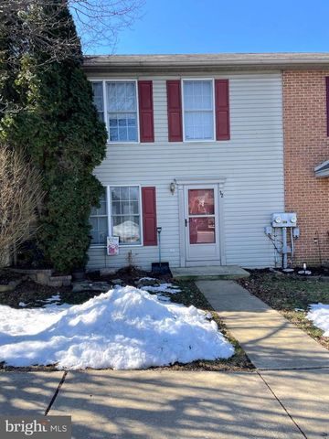 32 BATTENS CIR, Leola, PA 17540