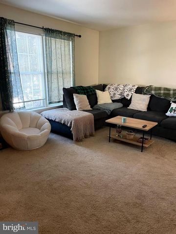 32 BATTENS CIR, Leola, PA 17540