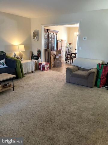 32 BATTENS CIR, Leola, PA 17540