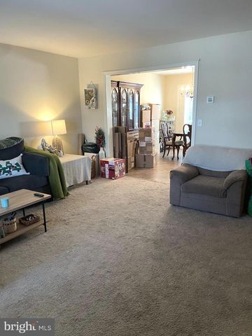 32 BATTENS CIR, Leola, PA 17540