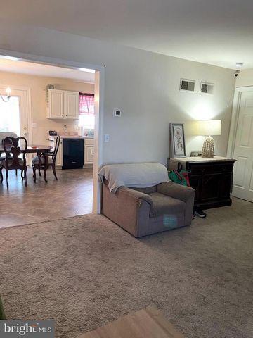 32 BATTENS CIR, Leola, PA 17540