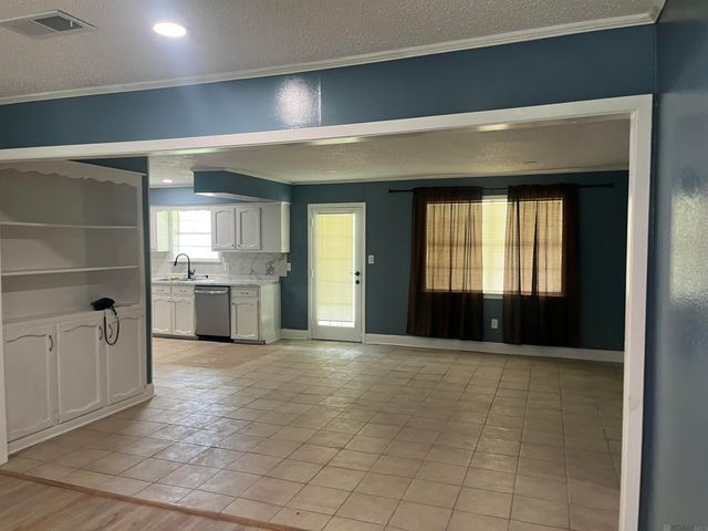 9549 Tasmania Ave, Baton Rouge, LA 70810
