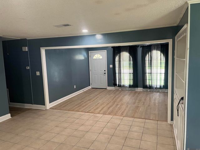 9549 Tasmania Ave, Baton Rouge, LA 70810