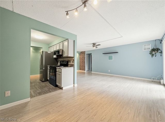 521 Tollis 396, Broadview Heights, OH 44147