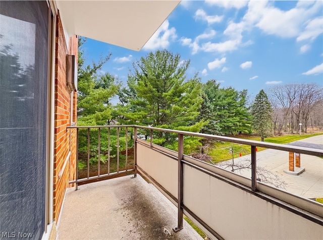 521 Tollis 396, Broadview Heights, OH 44147