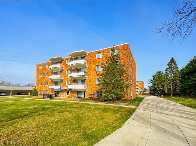 521 Tollis 396, Broadview Heights, OH 44147