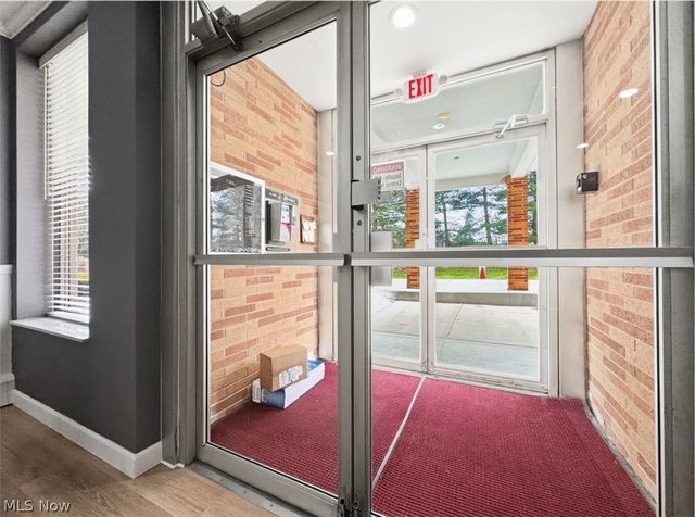 521 Tollis 396, Broadview Heights, OH 44147