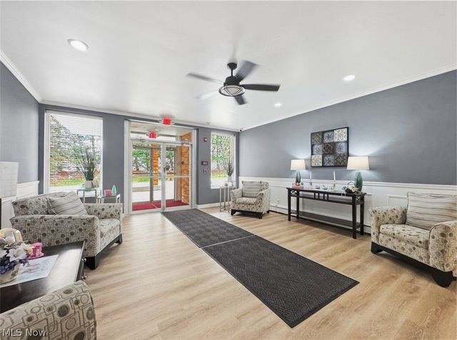 521 Tollis 396, Broadview Heights, OH 44147