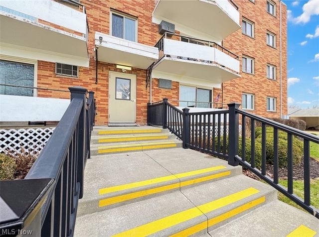 521 Tollis 396, Broadview Heights, OH 44147