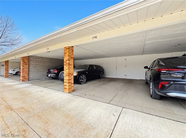 521 Tollis 396, Broadview Heights, OH 44147