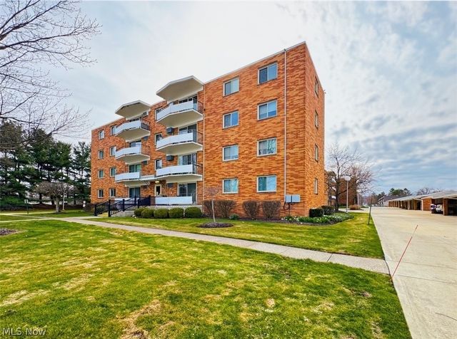 521 Tollis 396, Broadview Heights, OH 44147