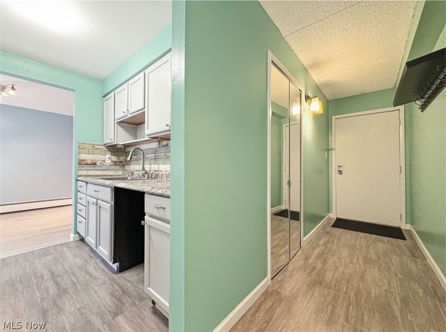 521 Tollis 396, Broadview Heights, OH 44147