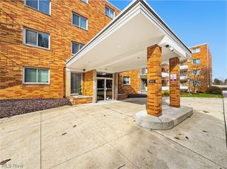 521 Tollis 396, Broadview Heights, OH 44147